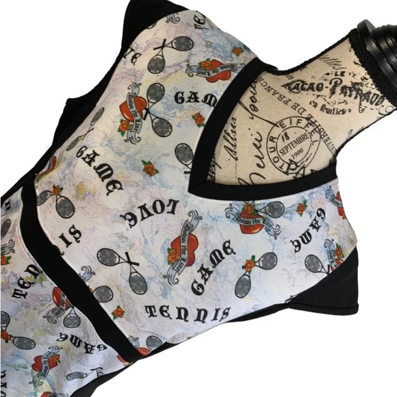 dTL tennis blouse women’s size medium - Picture 2 of 10